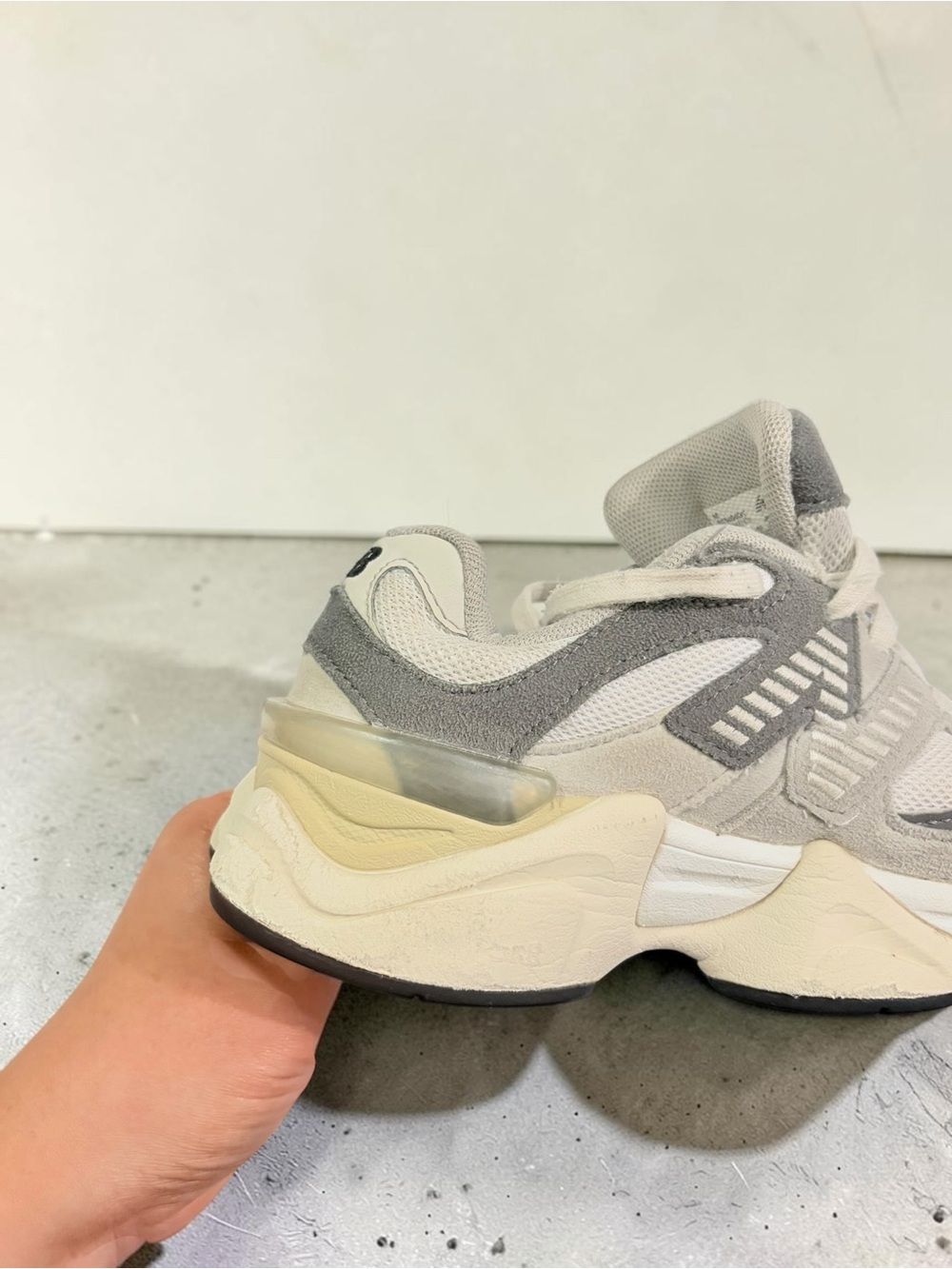 New Balance Chunky 9060 Sneakers in Gray, Cream & Red Accent Size Boys 1.5 - Picture 6 of 8